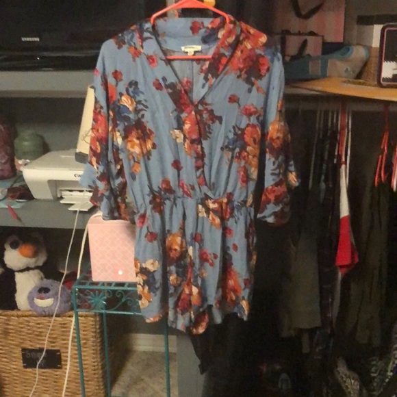 Ee;some Romper - Picture 2 of 2